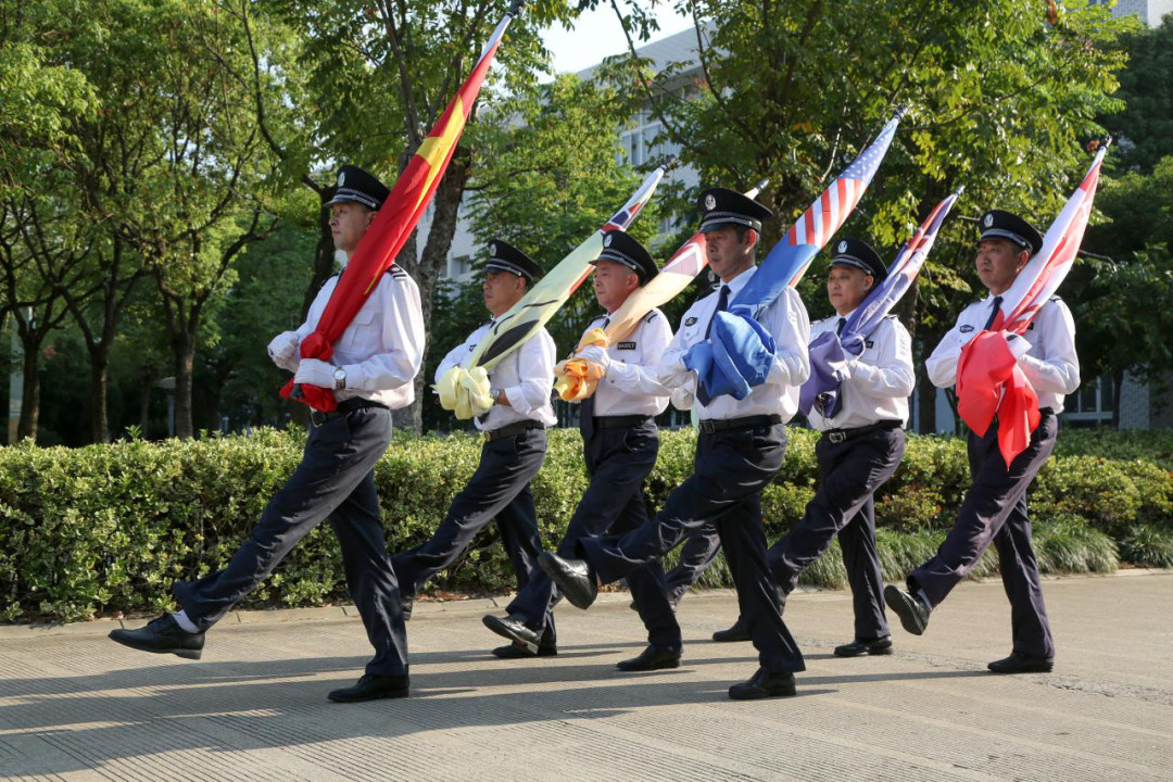 SoundKing Flag Raising Ceremony丨Praise the birthday of the motherland with salute and welcome the 20th National Congress with the original intention