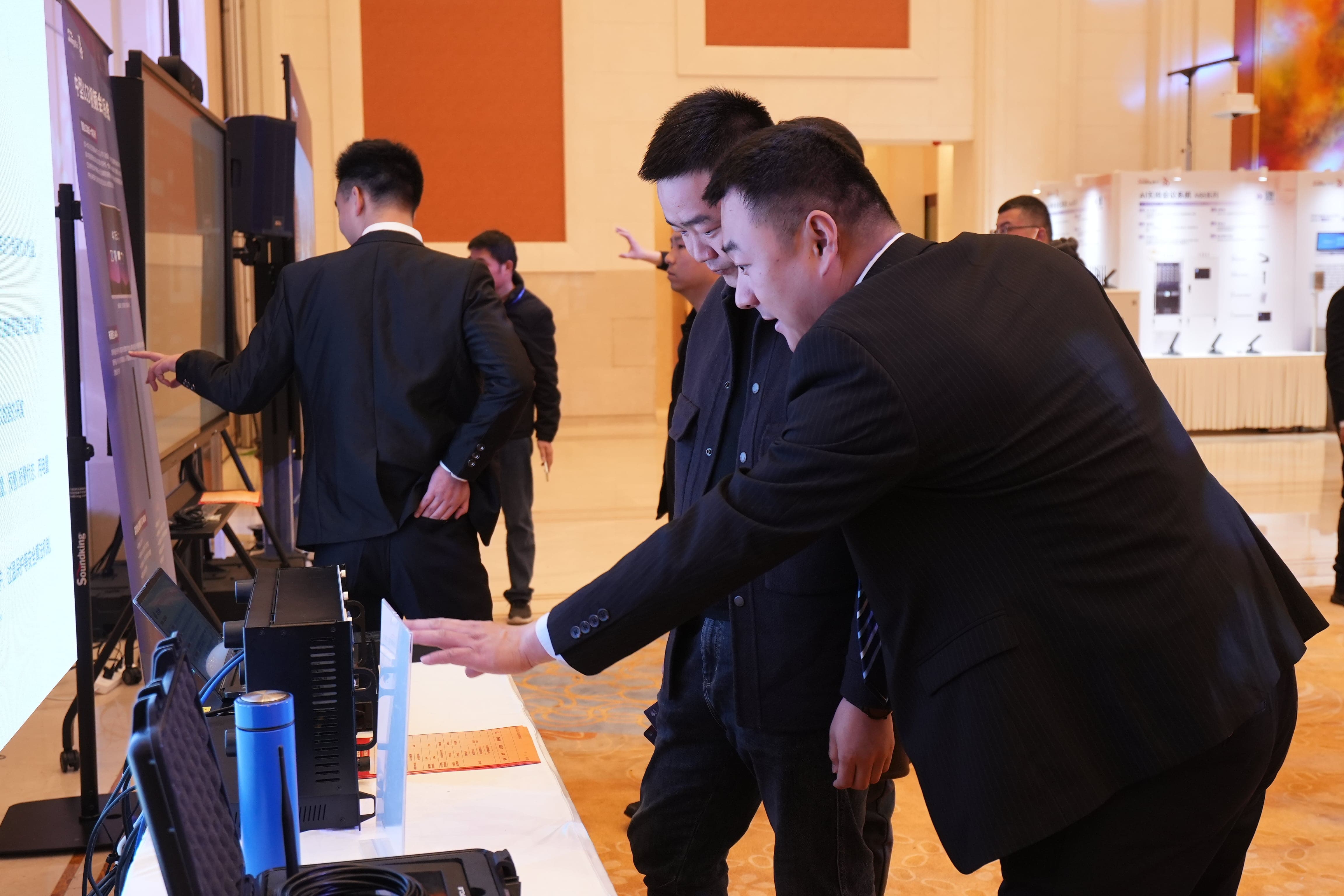 On the Road: 2024 Soundking Audio-Video Technology Achievements National Exhibition Tour Hits Hefei with a Surge of Enthusiasm!